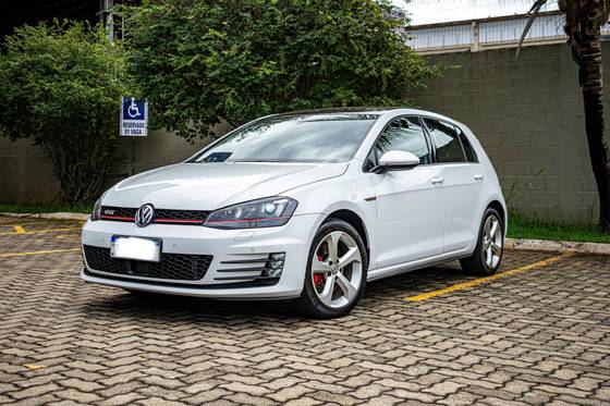 VOLKSWAGEN GOLF 2.0 TSI GTI 16V TURBO GASOLINA 4P AUTOMÁTICO VOLKSWAGEN GOLF 2.0 TSI GTI 16V TURBO GASOLINA 4P AUTOMÁTICO